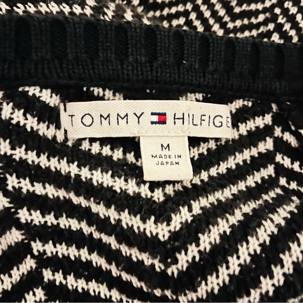 Tommy Zipper detail Chevron Sweater Women’s Medium - Picture 4 of 5